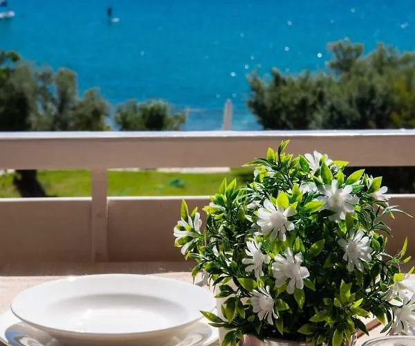 Ifi Sea House Nikiana